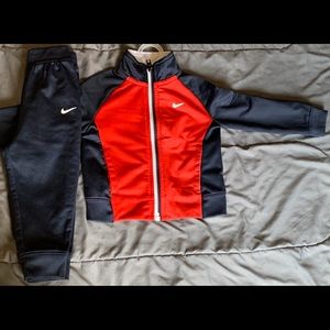 sz 18month lightly used Nike track suit